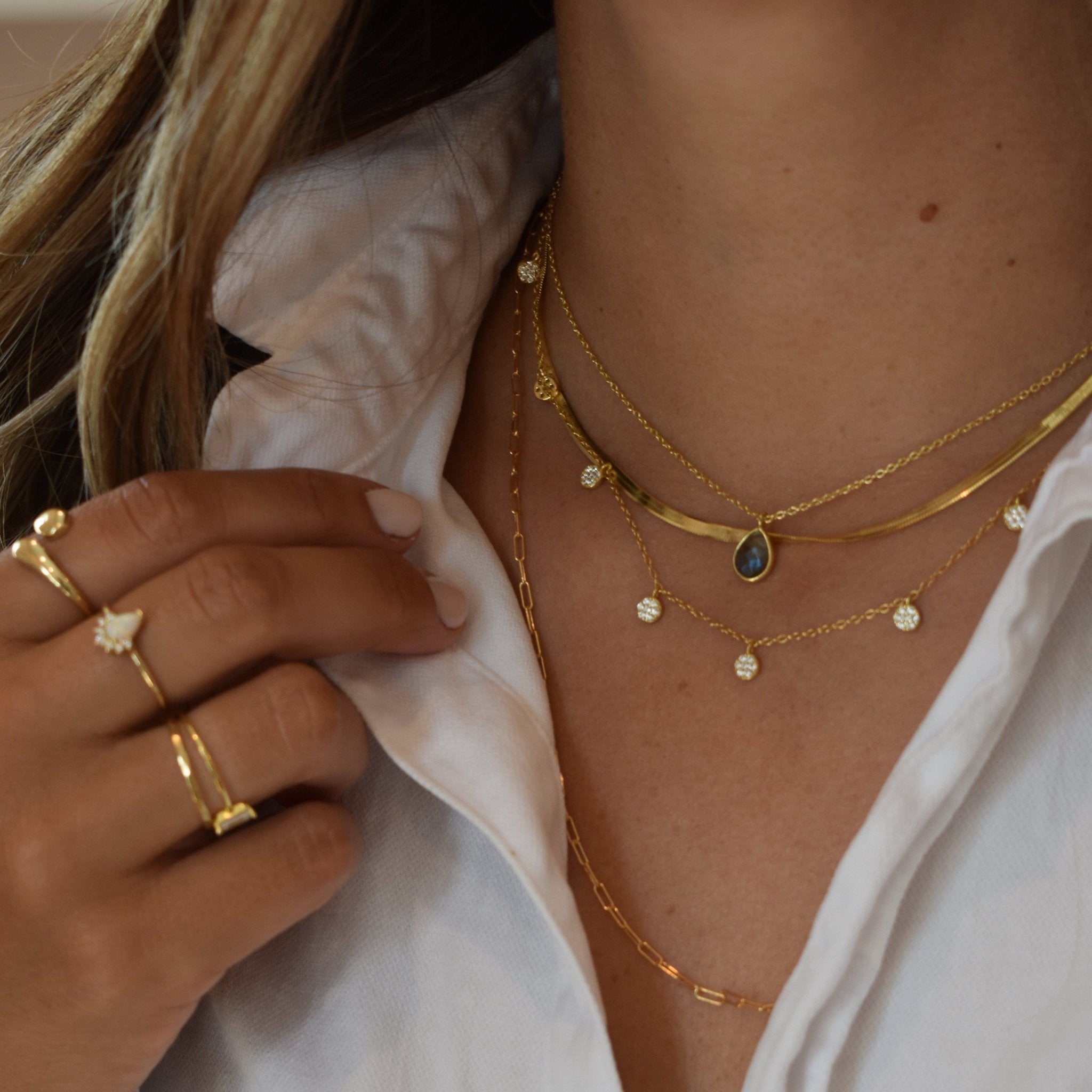 Cora Pave Coin Necklace - elliparr