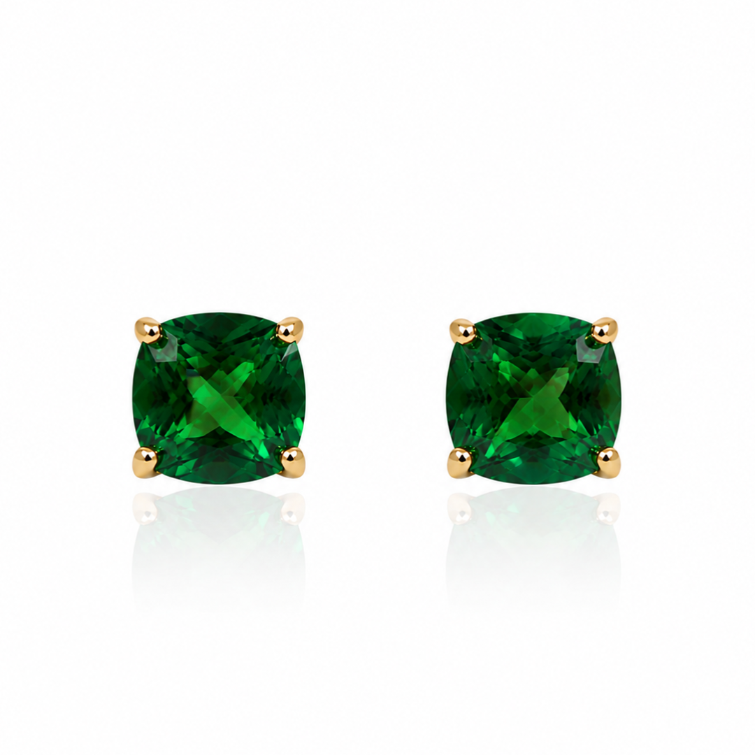 Emmy studs green quartzite cushion cut in four-prong gold setting – natural gemstone earrings Elli Parr