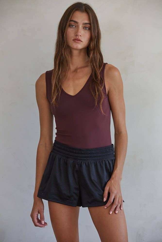 Seamless Reverse U - V Neck Tank - elliparr