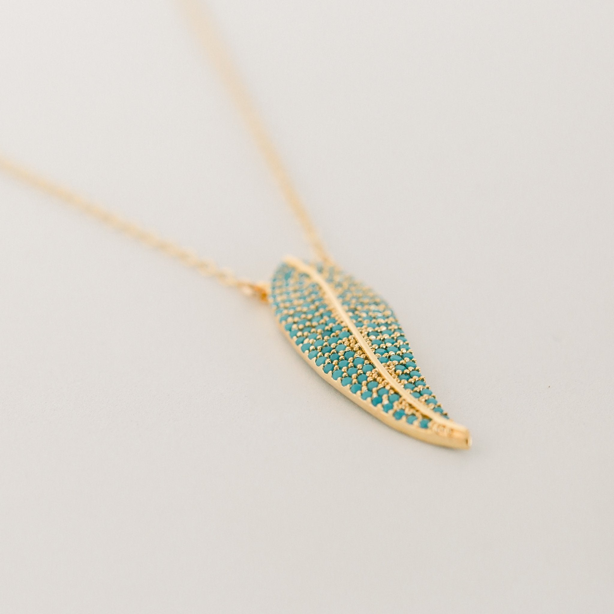 Avery Gold Feather Necklace | Turquoise - elliparr