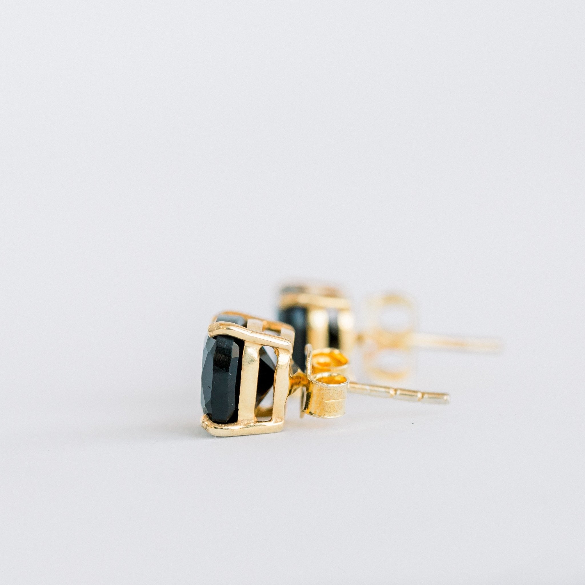 Emmy Studs | Black Onyx - elliparr