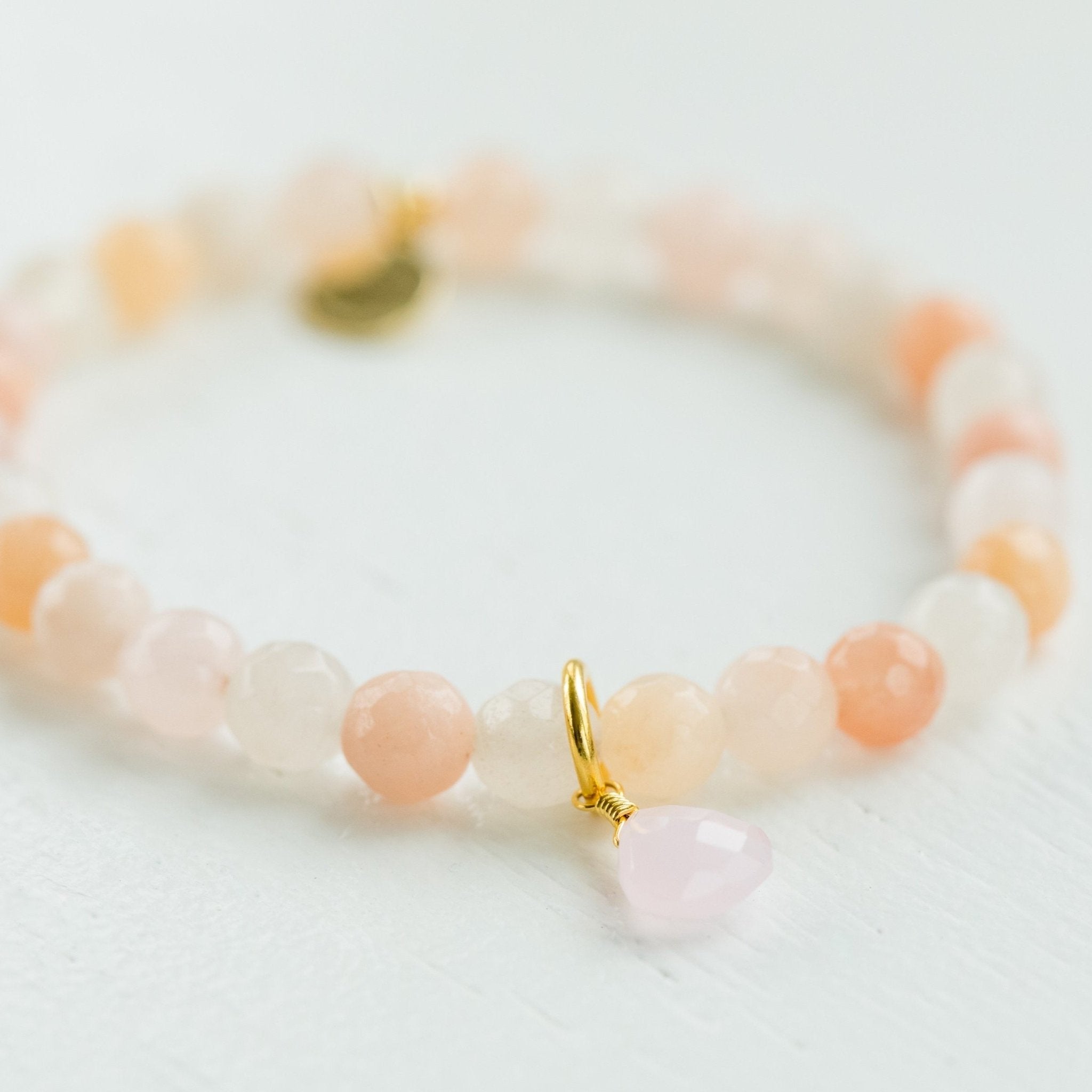 Royal Gemstone Beaded Bracelet | Peach Moonstone - elliparr